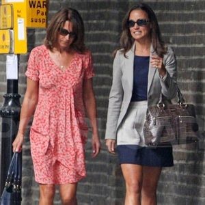 💐 Brooks Brothers tan and navy dress
